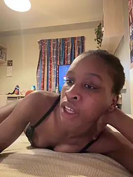 Halligirl online show from 04-11-26, 07:18