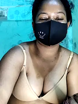 Snapshot of desixx8955 chatting on 03-16-26, 05:28 desixx8955 online show from 03-16-26, 05:28