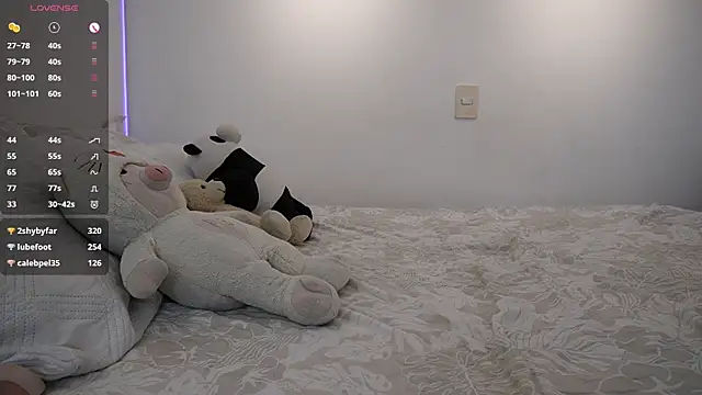 cute eyesss online show from 05-16-26, 08:07