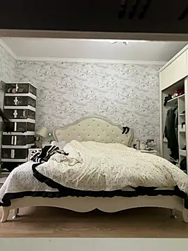 Snapshot of zhizhibaobei chatting on 04-02-26, 01:47 zhizhibaobei online show from 04-02-26, 01:47