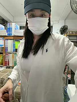 Snapshot of zhizhibaobei chatting on 04-19-26, 12:54 zhizhibaobei online show from 04-19-26, 12:54