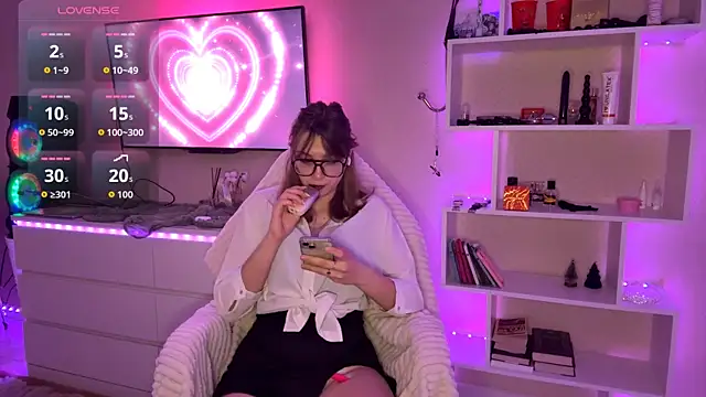 Olivia 132 online show from 04-08-26, 01:11