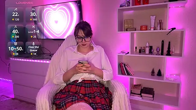 Olivia 132 online show from 04-10-26, 07:40