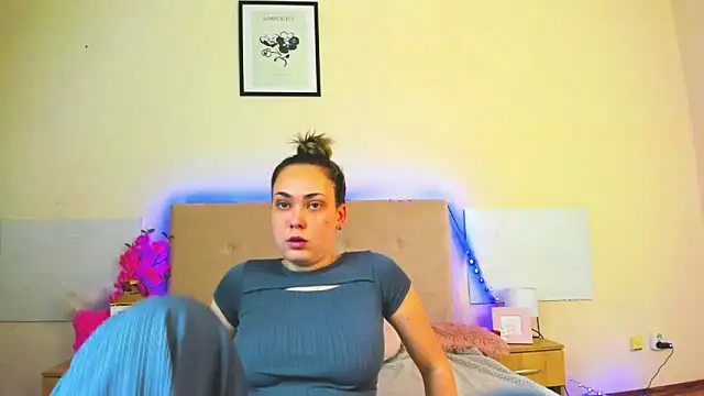 MelanieCuty online show from 05-28-26, 05:38