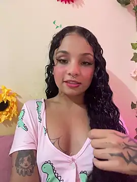 Snapshot of SpidderSecret chatting on 03-13-26, 06:14 SpidderSecret online show from 03-13-26, 06:14