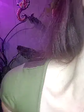 PurpleBunnyxo online show from 06-18-26, 04:57