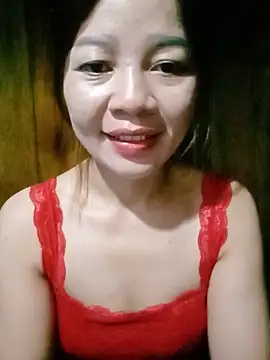 Yiyi102300 online show from 05-17-26, 08:38