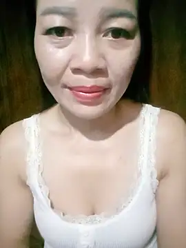 Yiyi102300 online show from 05-21-26, 09:55