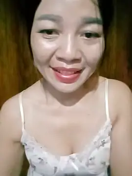 Yiyi102300 online show from 05-27-26, 01:57