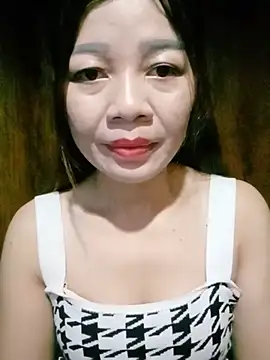 Yiyi102300 online show from 05-29-26, 09:46
