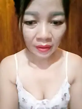 Yiyi102300 online show from 06-01-26, 05:09