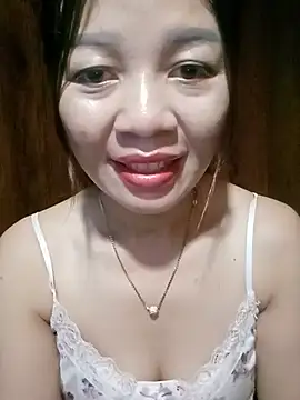 Yiyi102300 online show from 06-11-26, 02:53