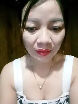 Yiyi102300 online show from 06-14-26, 12:19