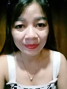 Yiyi102300 online show from 06-21-26, 01:24