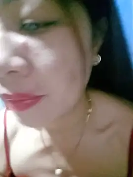 Yiyi102300 online show from 06-27-26, 08:58