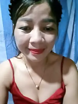 Yiyi102300 online show from 07-04-26, 09:15
