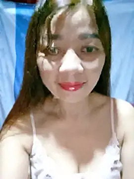 Yiyi102300 online show from 08-03-26, 01:48