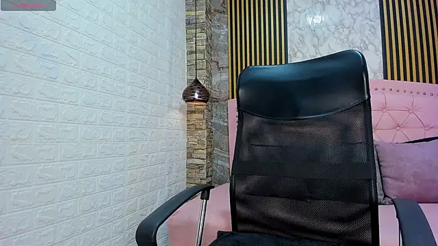 AishaCambell  online show from 04-03-26, 09:40