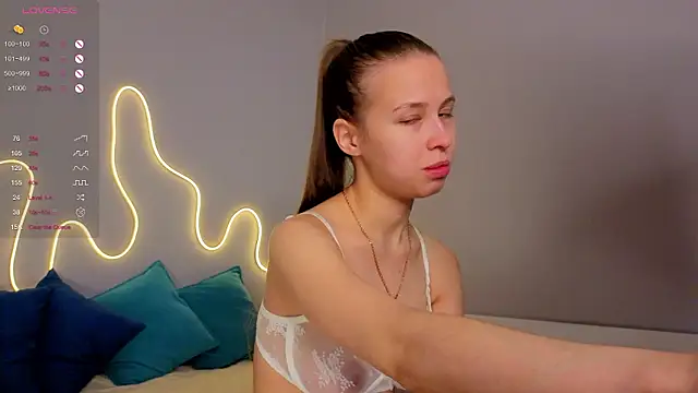 Emma dream  online show from 07-13-26, 01:41