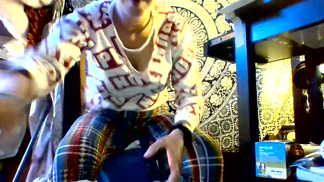 Snapshot of Ambionce chatting on 05-18-26, 04:46 Ambionce online show from 05-18-26, 04:46