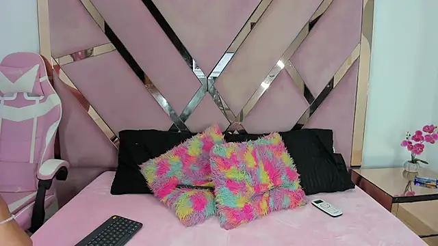 Jade ht online show from 04-09-26, 12:43