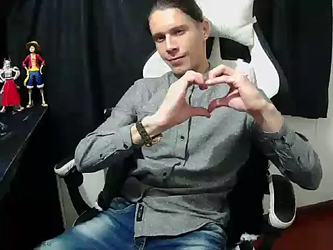 Snapshot of crixus11111 chatting on 05-18-26, 04:07 crixus11111 online show from 05-18-26, 04:07