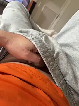 Snapshot of gg79100 chatting on 03-16-26, 01:48 gg79100 online show from 03-16-26, 01:48