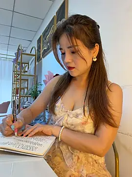Snapshot of Xiaoxiao-y chatting on 06-05-26, 05:36 Xiaoxiao-y online show from 06-05-26, 05:36