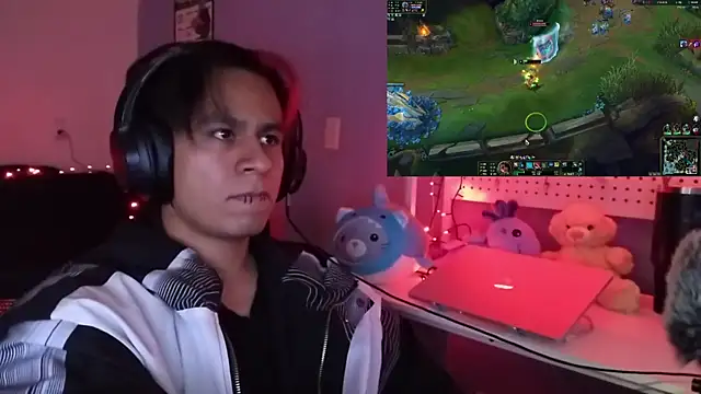 Snapshot of NatryDark chatting on 03-15-26, 12:49 NatryDark online show from 03-15-26, 12:49