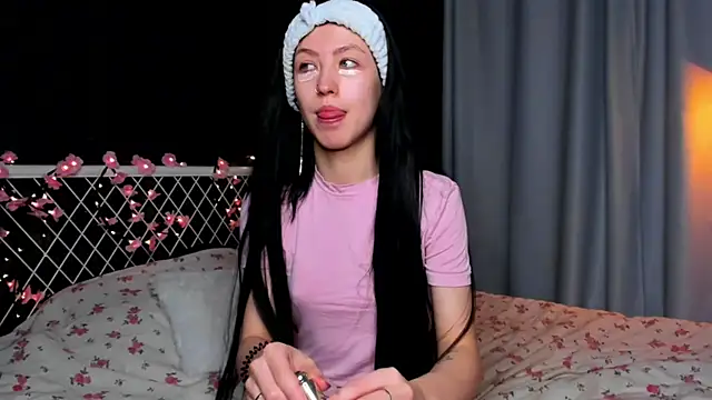 lizaa breeze online show from 06-22-26, 05:32