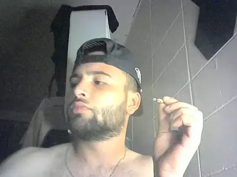 Snapshot of Relk130p chatting on 04-07-26, 03:29 Relk130p online show from 04-07-26, 03:29