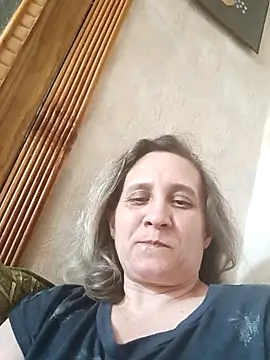 KatieLove133 online show from 05-17-26, 12:23