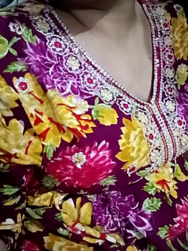 Snapshot of Gujju_bhabhi69 chatting on 03-28-26, 06:18 Gujju bhabhi69 online show from 03-28-26, 06:18