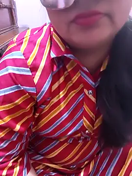 Snapshot of Gujju_bhabhi69 chatting on 04-11-26, 09:35 Gujju bhabhi69 online show from 04-11-26, 09:35