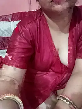 Snapshot of Gujju_bhabhi69 chatting on 04-23-26, 12:29 Gujju bhabhi69 online show from 04-23-26, 12:29