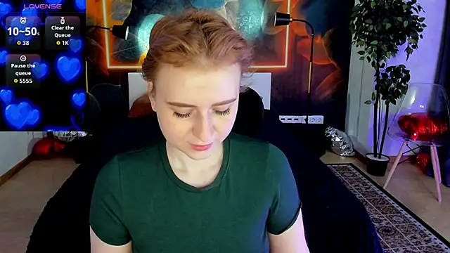 Shiny Liss online show from 05-19-26, 01:44