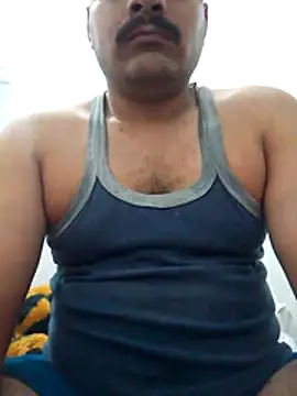 Snapshot of Decentlover67 chatting on 04-12-26, 02:00 Decentlover67 online show from 04-12-26, 02:00