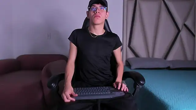 Bennet-Grayy online show from 05-30-26, 03:47