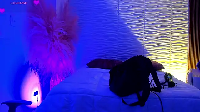 AlondraSoomer online show from 05-18-26, 04:29