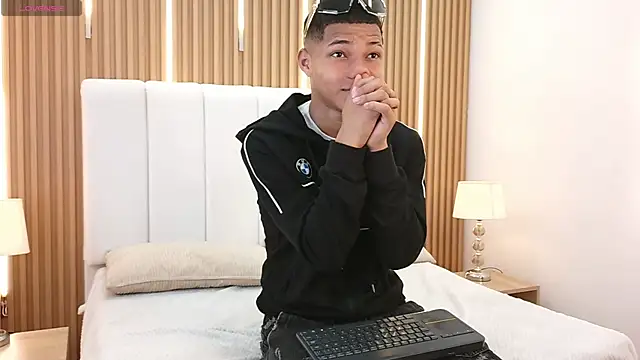 Kelvin Josue online show from 05-23-26, 08:13
