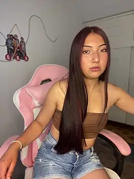 Snapshot of _MiaRose chatting on 03-18-26, 02:31 MiaRose online show from 03-18-26, 02:31