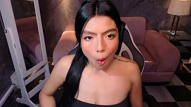  Charlottee b online show from 04-06-26, 07:59