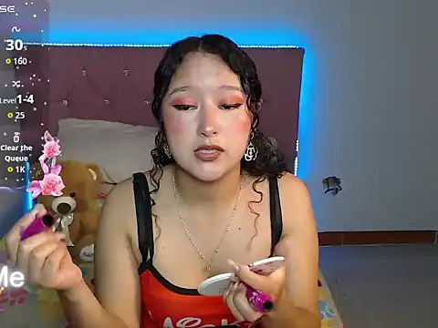 Snapshot of littlelion18 chatting on 03-19-26, 01:48 littlelion18 online show from 03-19-26, 01:48