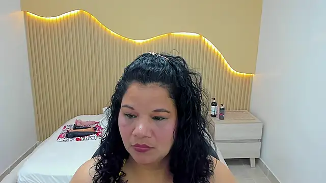 MAYTE1096 online show from 04-14-26, 07:53