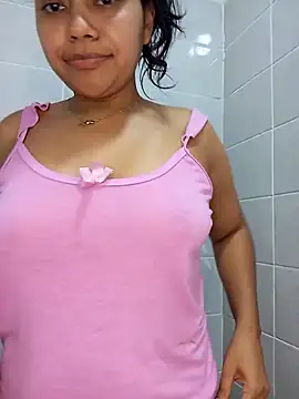 Snapshot of MIA040 chatting on 03-17-26, 05:11 MIA040 online show from 03-17-26, 05:11