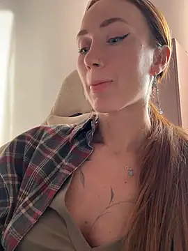 SerenaWest  online show from 04-13-26, 05:35