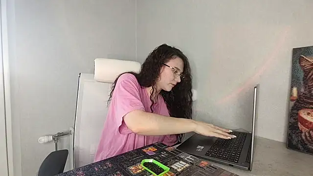 Snapshot of LaritaTocchio chatting on 03-16-26, 08:18 LaritaTocchio online show from 03-16-26, 08:18