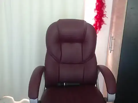 MommyLatina online show from 05-03-26, 06:47