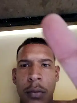 Snapshot of Ron_0101 chatting on 03-15-26, 07:31 Ron 0101 online show from 03-15-26, 07:31