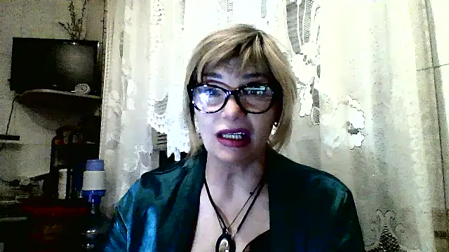 Snapshot of Lia_Rayss chatting on 03-17-26, 09:18 Lia Rayss online show from 03-17-26, 09:18